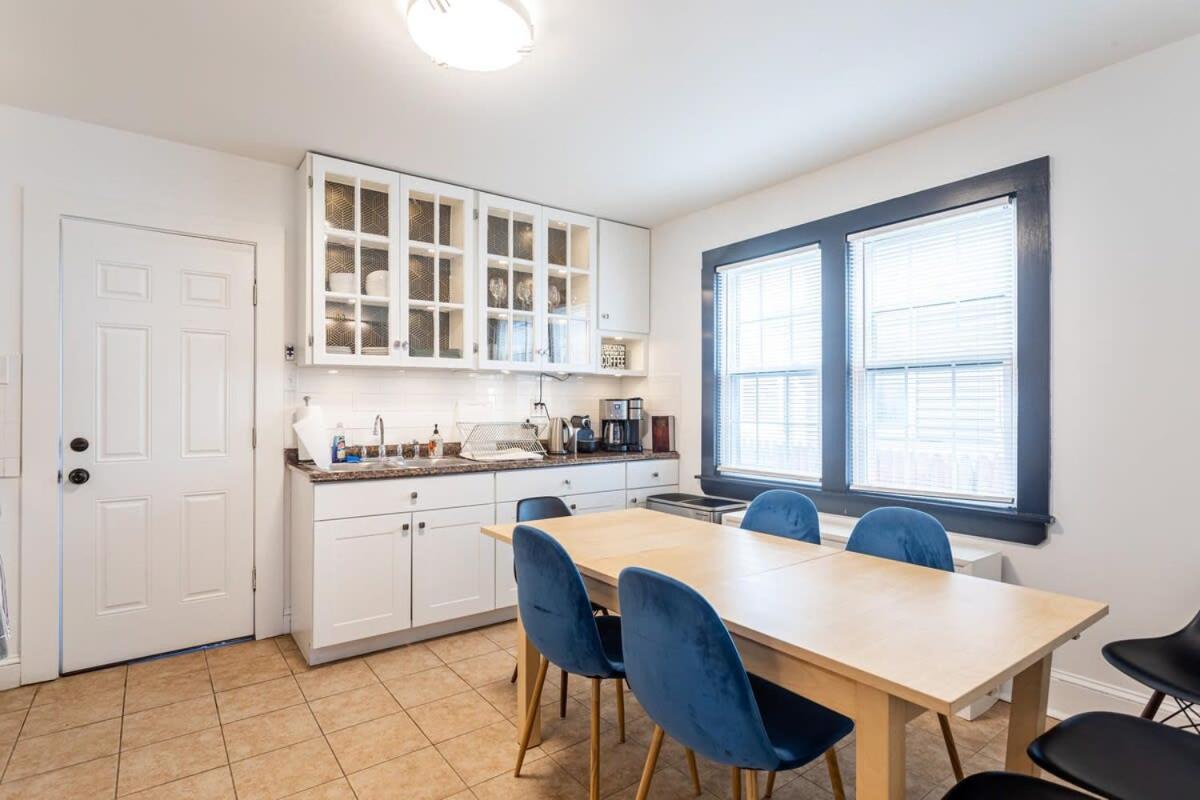 Апартаменты The Blue Sapphire 2Br 2 King Beds & Ample Backyard Бриджпорт Экстерьер фото