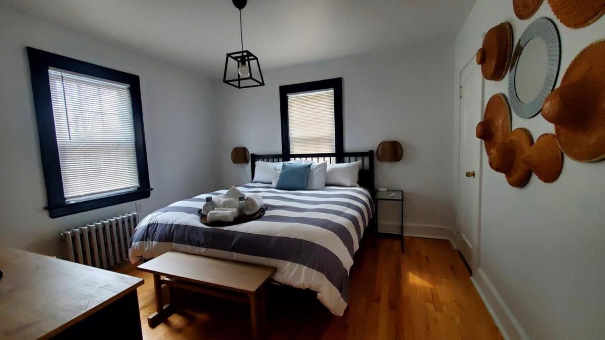 Апартаменты The Blue Sapphire 2Br 2 King Beds & Ample Backyard Бриджпорт Экстерьер фото