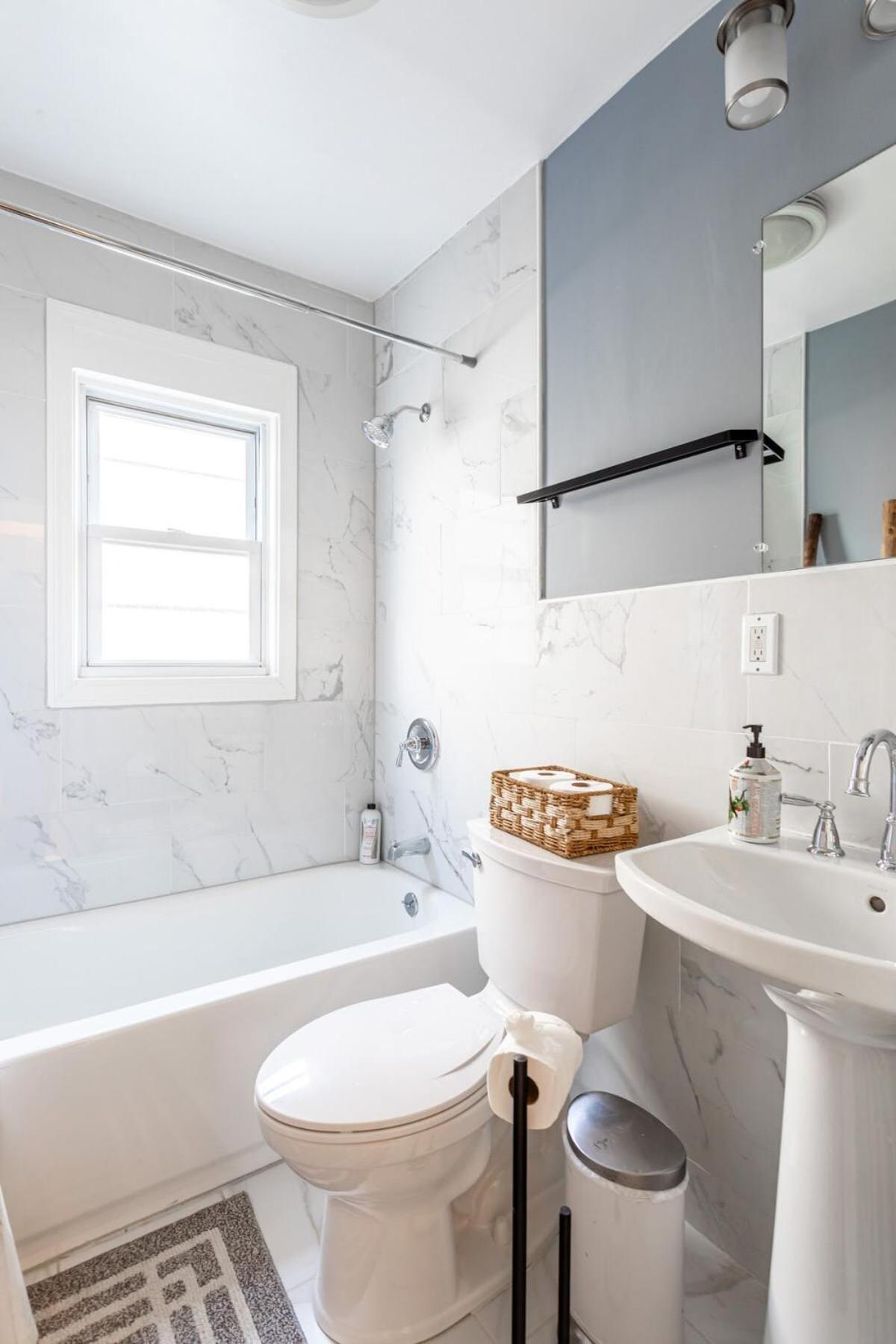Апартаменты The Blue Sapphire 2Br 2 King Beds & Ample Backyard Бриджпорт Экстерьер фото