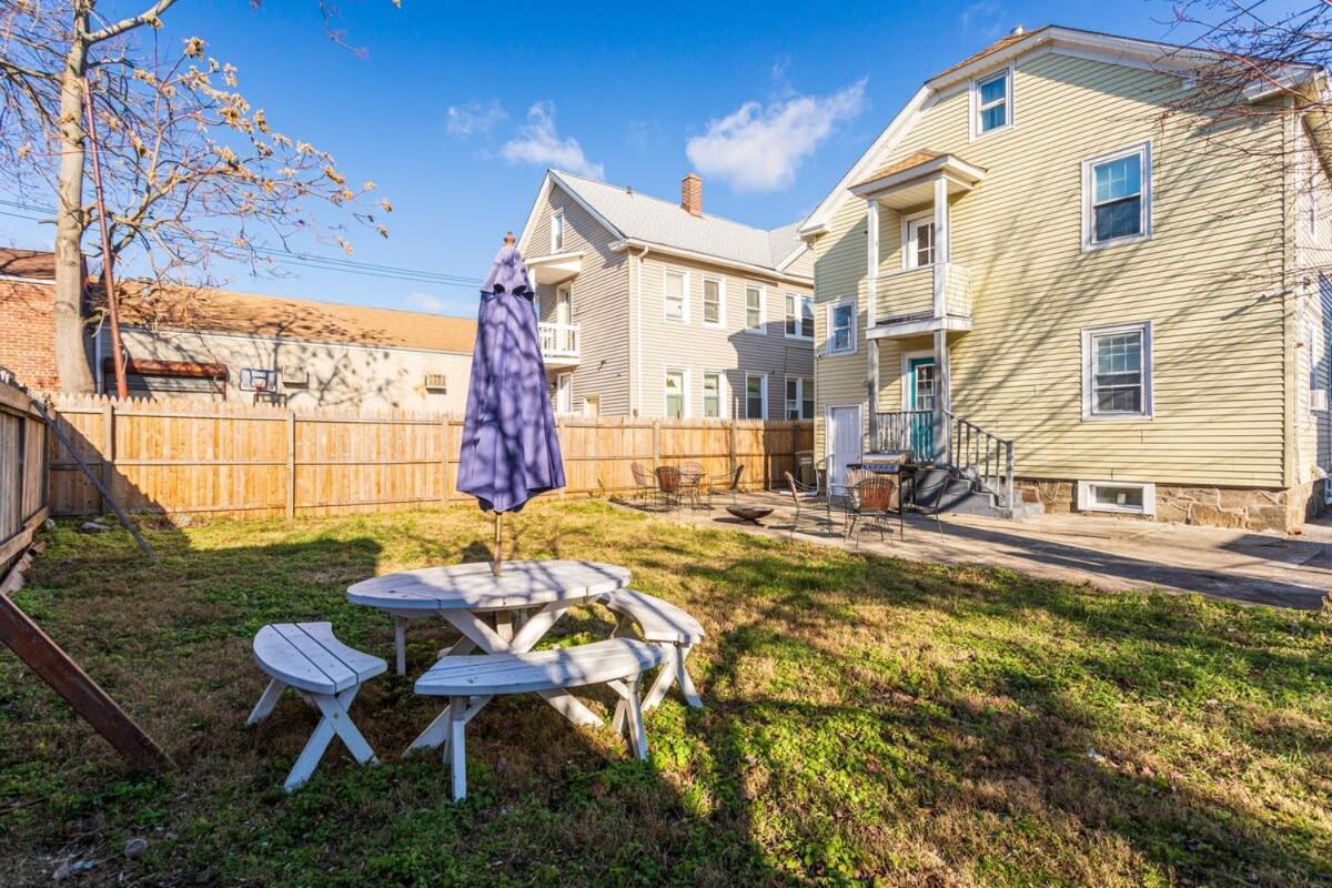 Апартаменты The Blue Sapphire 2Br 2 King Beds & Ample Backyard Бриджпорт Экстерьер фото